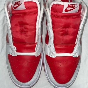 Dunk low ‘championship red’